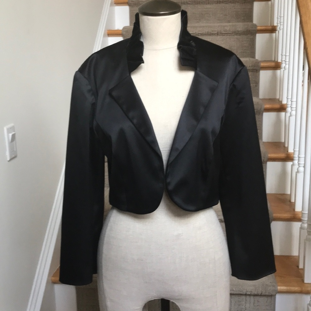 Whit House Black Market Evening Bolero